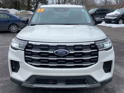 Used 2025 Ford Explorer Active image 8