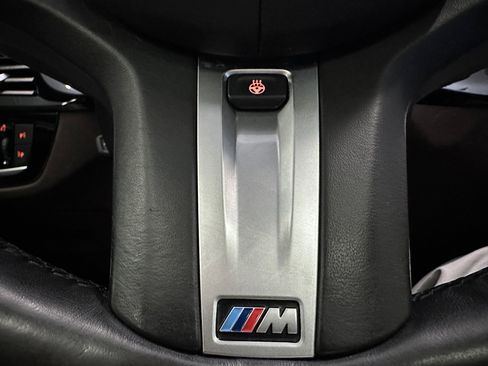 Used 2018 BMW M550i xDrive image 44