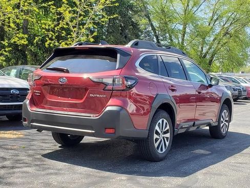 Used 2024 Subaru Outback Premium AWD/4WD image 3