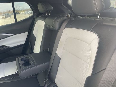 Used 2025 Chevrolet Equinox EV LT image 35