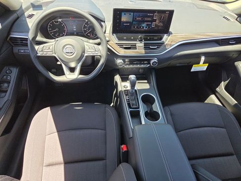 New 2026 Nissan Altima 2.5 SV FWD image 8