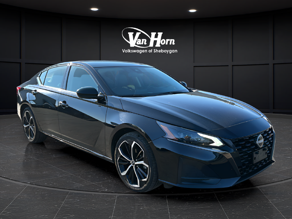 Certified 2024 Nissan Altima 2.5 SR FWD image 1