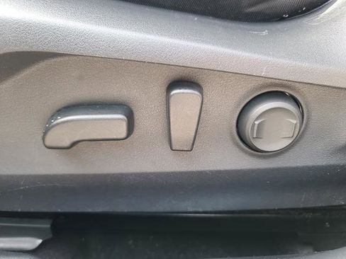 Used 2023 Subaru Outback Premium image 19