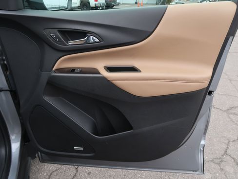 Used 2023 Chevrolet Equinox Premier image 45