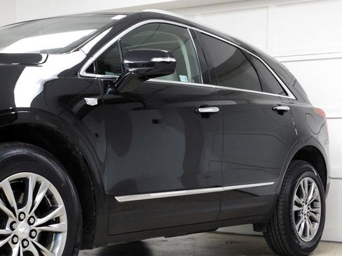 Used 2021 Cadillac XT5 Premium Luxury AWD/4WD image 14