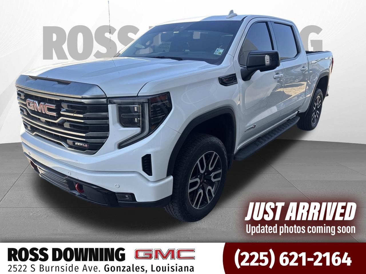 Used 2024 GMC Sierra 1500 AT4 w/ Technology Package AWD/4WD image 1