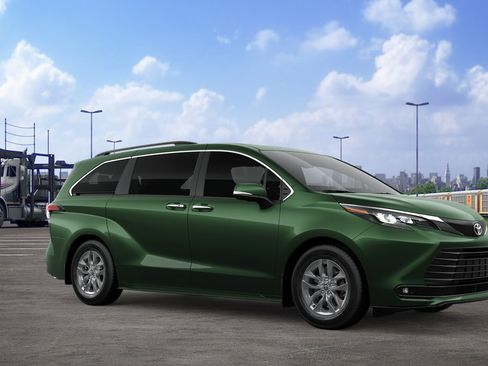 New 2026 Toyota Sienna XLE AWD/4WD image 14