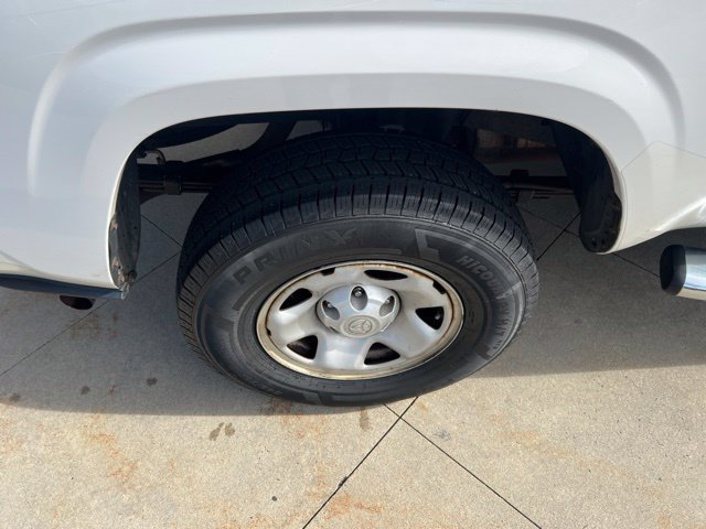 Used 2016 Toyota Tacoma SR5 AWD/4WD image 12
