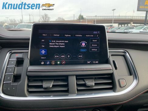 Used 2021 Chevrolet Suburban RST w/ Luxury Package image 23