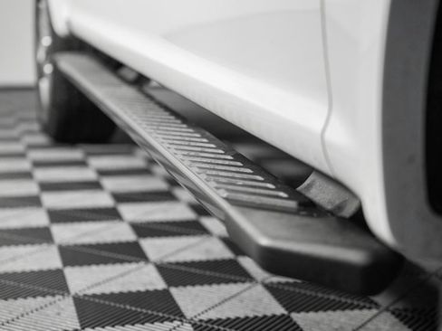 Used 2018 Ford F150 XLT w/ Equipment Group 302A Luxury image 18