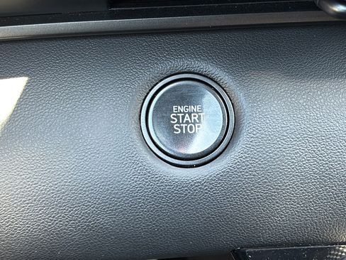 Certified 2025 Hyundai Elantra Sport FWD image 28