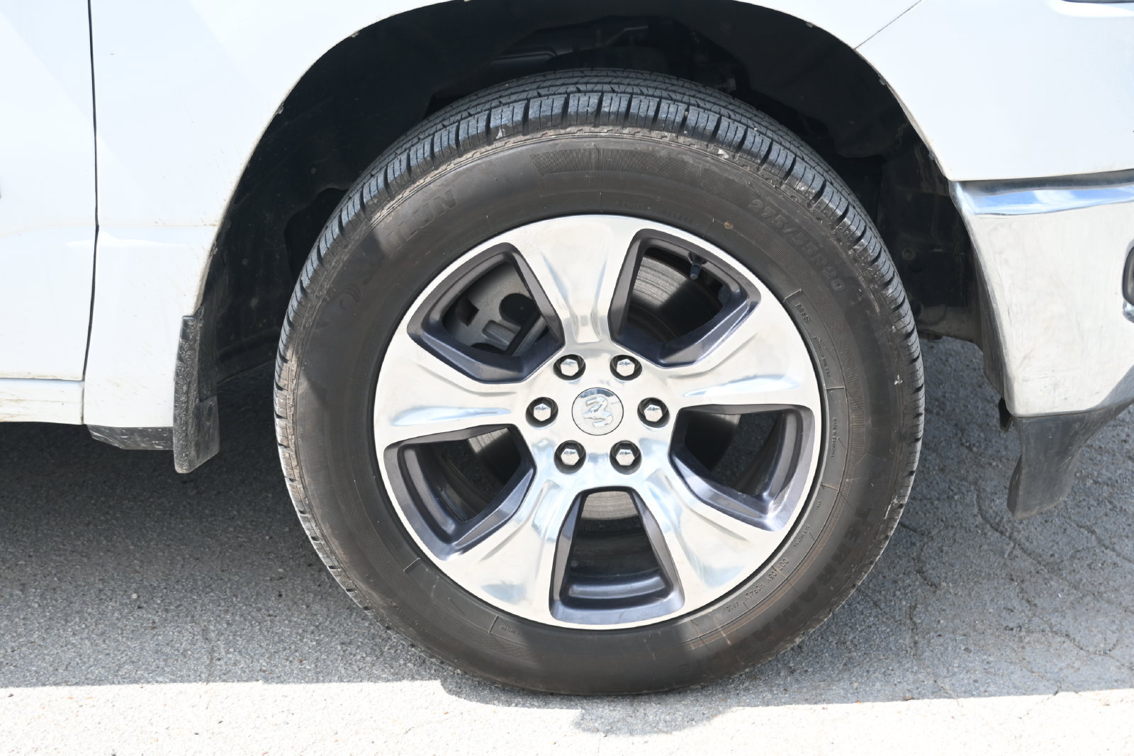 Used 2024 RAM 1500 Laramie RWD image 7