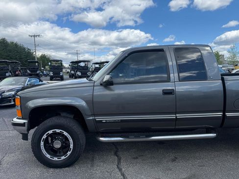 Used 2000 Chevrolet Silverado 2500 4x4 Extended Cab image 4