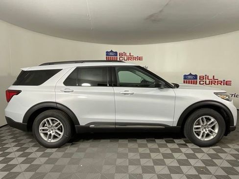New 2025 Ford Explorer Active w/ Active Comfort Package image 2