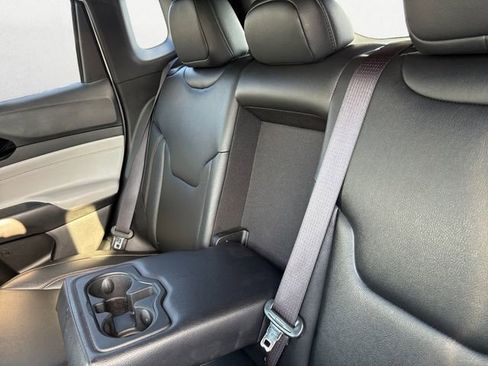 Used 2024 Jeep Compass Limited image 17