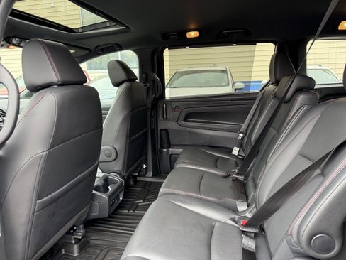 Used 2024 Honda Odyssey Sport image 23