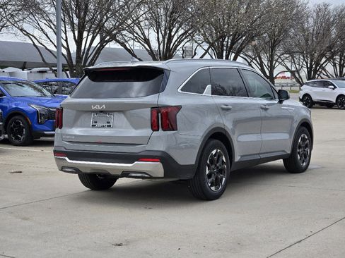 New 2025 Kia Sorento S w/ Panoramic Sunroof Package image 4