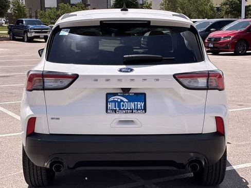 Used 2022 Ford Escape SE w/ SE Sport Appearance Package FWD image 5