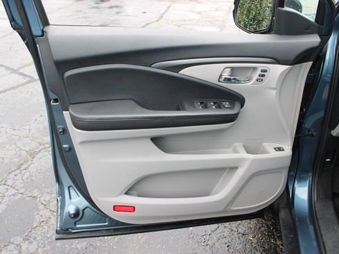 Used 2021 Honda Pilot Special Edition image 7