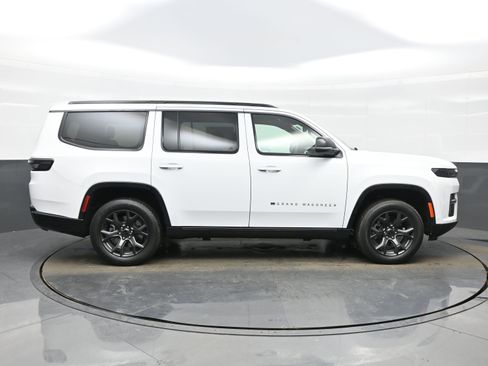 New 2026 Jeep Grand Wagoneer Limited image 7