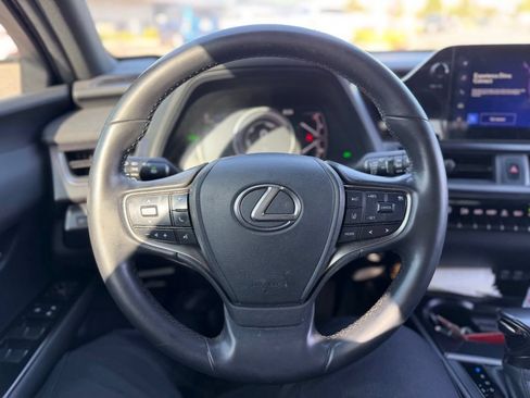 Used 2023 Lexus UX 250h FWD w/ Accessory Package (Z2) image 6