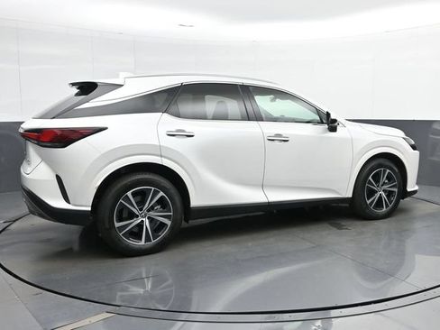 Used 2025 Lexus RX 350 Premium w/ Accessory Package AWD/4WD image 8