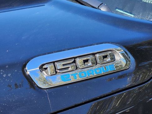 New 2026 RAM 1500 Laramie AWD/4WD image 8