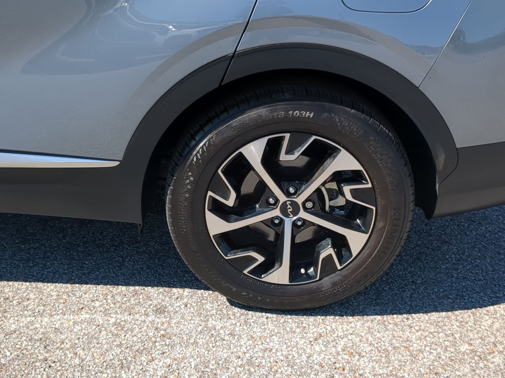 Certified 2025 Kia Sportage EX FWD image 10