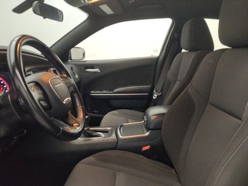 Used 2022 Dodge Charger SXT RWD image 17