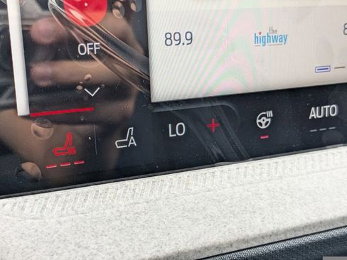 New 2025 Ford Maverick XLT w/ XLT Luxury Package image 23