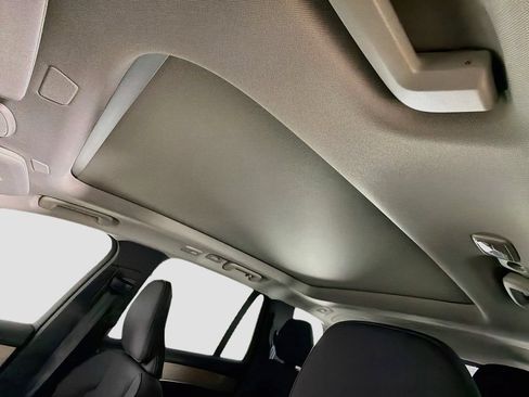 New 2026 Volvo XC90 B6 Plus w/ Protection Package Premier AWD/4WD image 23