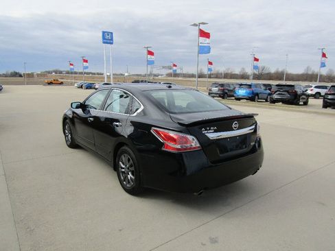 Used 2015 Nissan Altima 2.5 S w/ Special Edition Package image 4