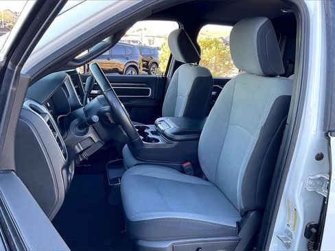 Used 2024 RAM 2500 Big Horn image 24