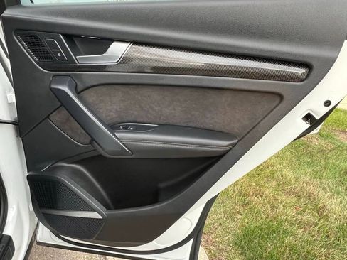 Used 2018 Audi SQ5 Prestige w/ Prestige Package image 29