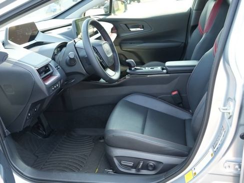 Used 2026 Toyota Prius Plug-In Hybrid FWD image 21