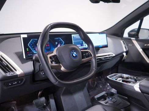 Used 2024 BMW iX xDrive50 image 6