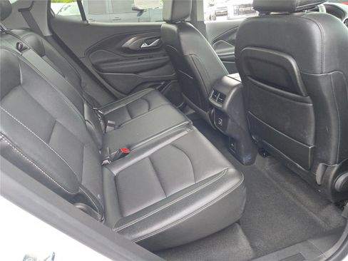 Used 2023 GMC Terrain SLT image 11