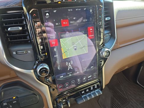 Used 2020 RAM 3500 Laramie image 22