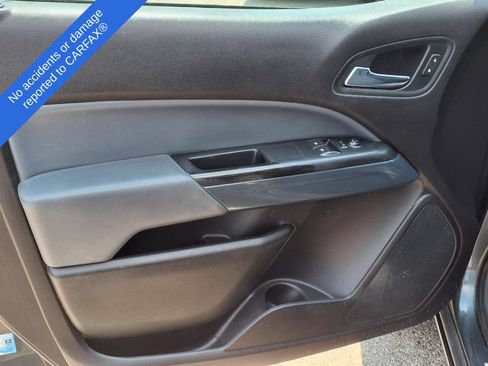 Used 2017 Chevrolet Colorado Z71 AWD/4WD image 12