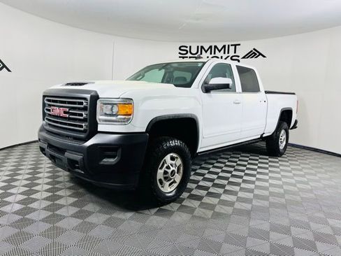 Used 2019 GMC Sierra 2500 SLE image 2