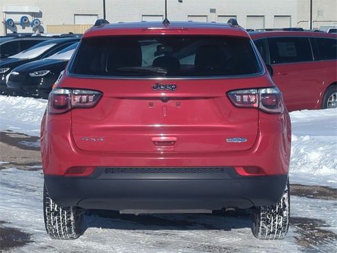 Used 2017 Jeep Compass Latitude w/ Cold Weather Group image 4