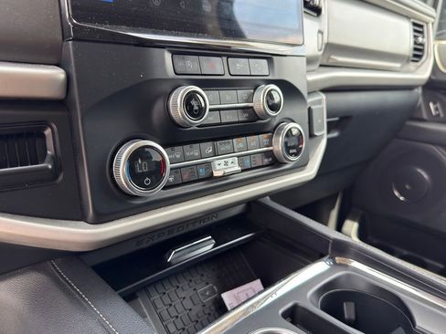 Used 2024 Ford Expedition Max XLT image 18