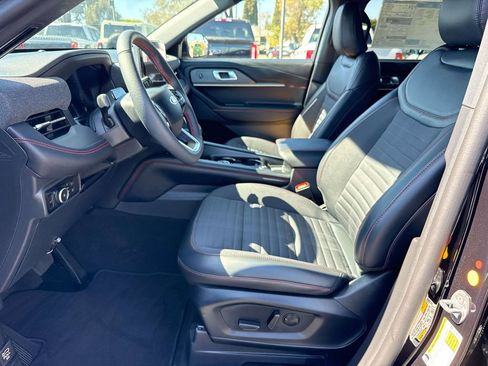 Used 2025 Ford Explorer ST-Line w/ Premium Package image 23