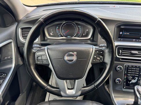 Used 2015 Volvo V60 T5 Premier Plus image 19