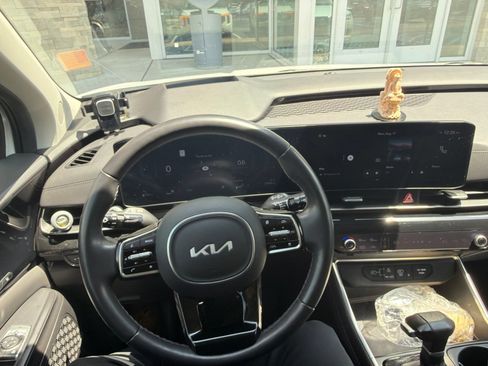 Used 2025 Kia Carnival SX Prestige FWD image 6