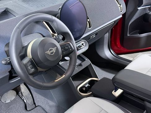 Certified 2025 MINI Cooper Countryman S AWD/4WD image 11