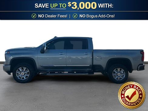 Used 2024 Chevrolet Silverado 2500 High Country w/ High Country Premium Package AWD/4WD image 2