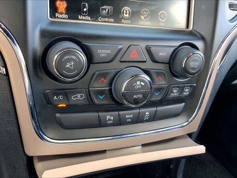 Used 2015 Jeep Grand Cherokee Limited w/ Luxury Group II AWD/4WD image 33