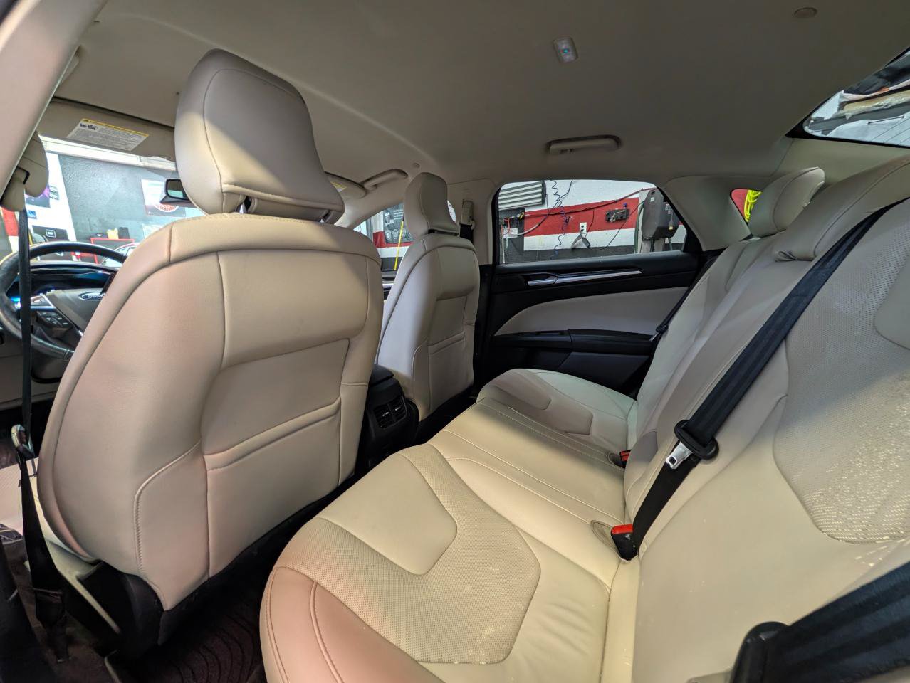 Used 2018 Ford Fusion Energi Titanium FWD image 8