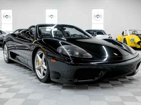 Used 2004 Ferrari 360 Spider RWD image 4